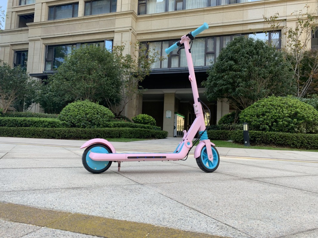 Kids Toys Scooter - Kids Two Wheel Foldable Electric Scooter
